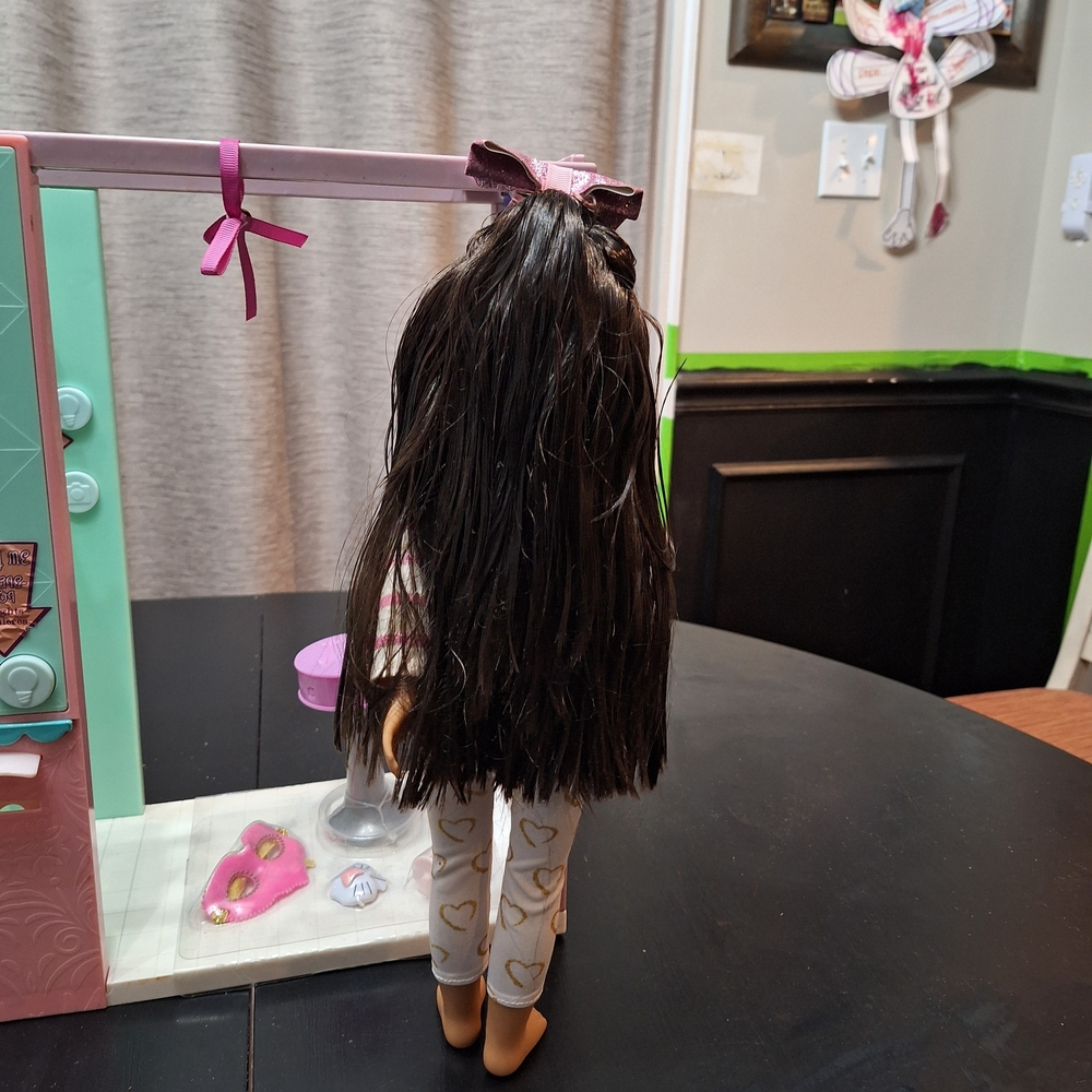 Glitter Girls Photo Booth with Doll - Picture 9 of 10